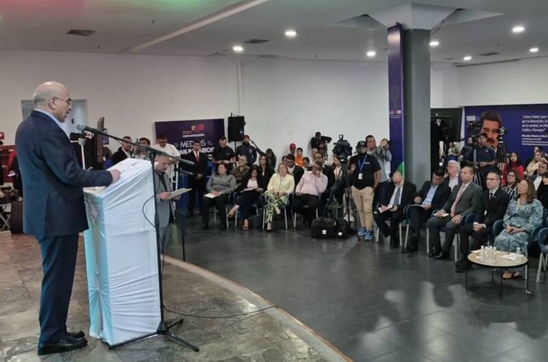 ملت،ايران،ونزوئلا،تاريخ،جهاني،انقلاب،آمريكا،استقلال،جوانان،م ...