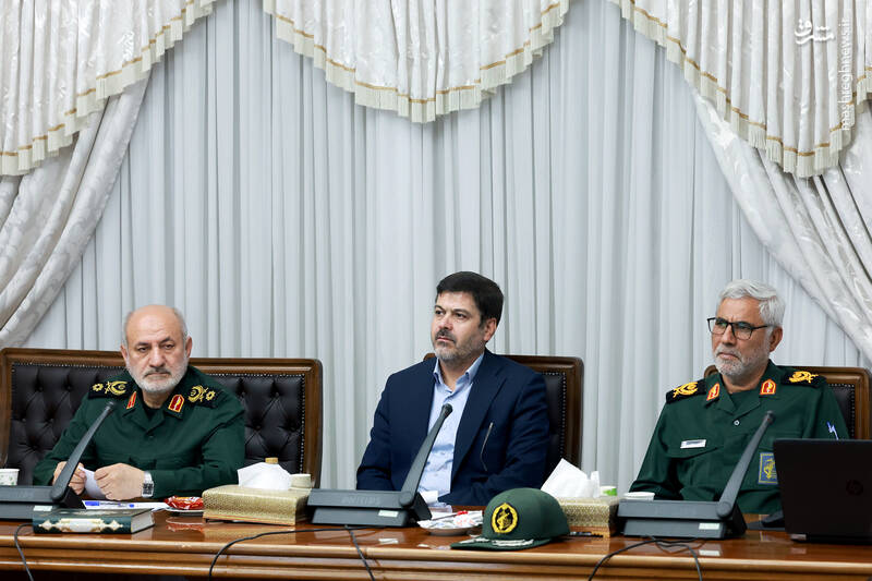 عکس/ حضور پزشکیان در جلسه بررسی الگوی مدیریت محله محور