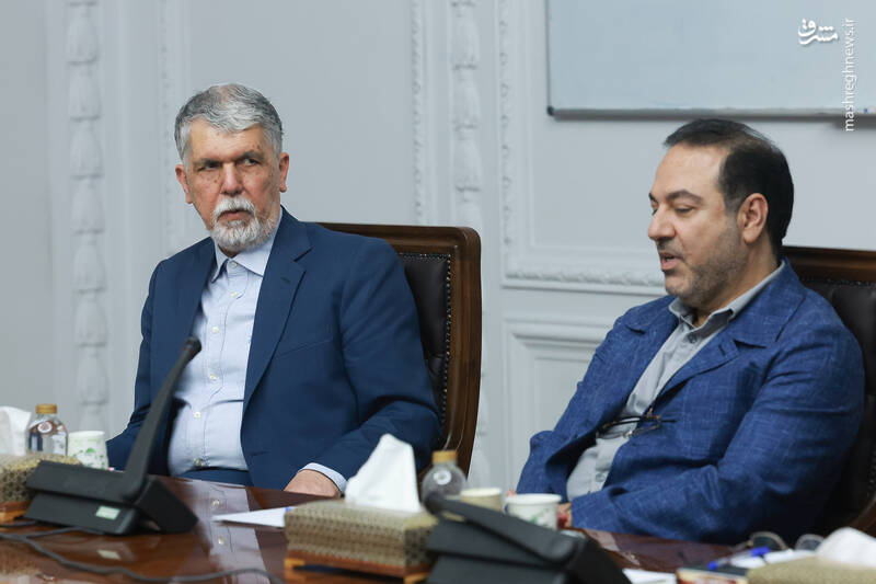 عکس/ حضور پزشکیان در جلسه بررسی الگوی مدیریت محله محور