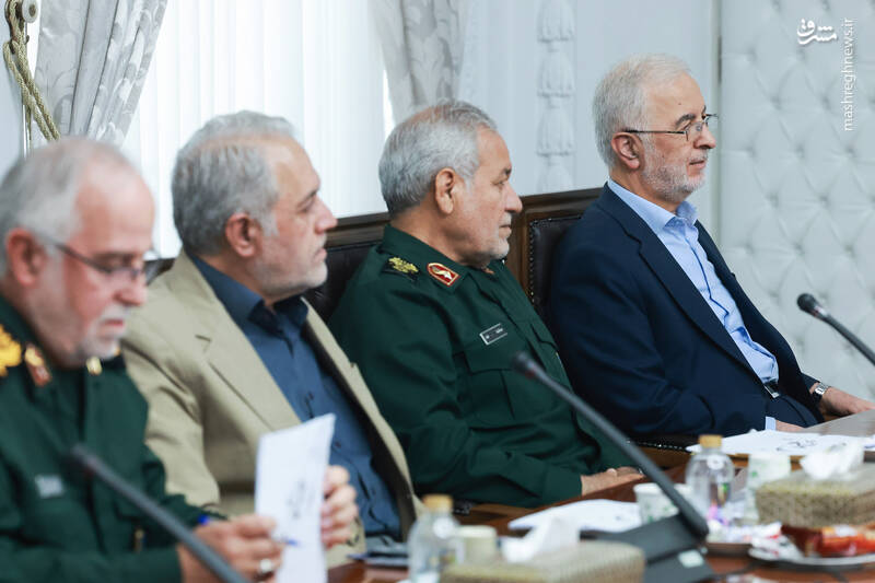 عکس/ حضور پزشکیان در جلسه بررسی الگوی مدیریت محله محور