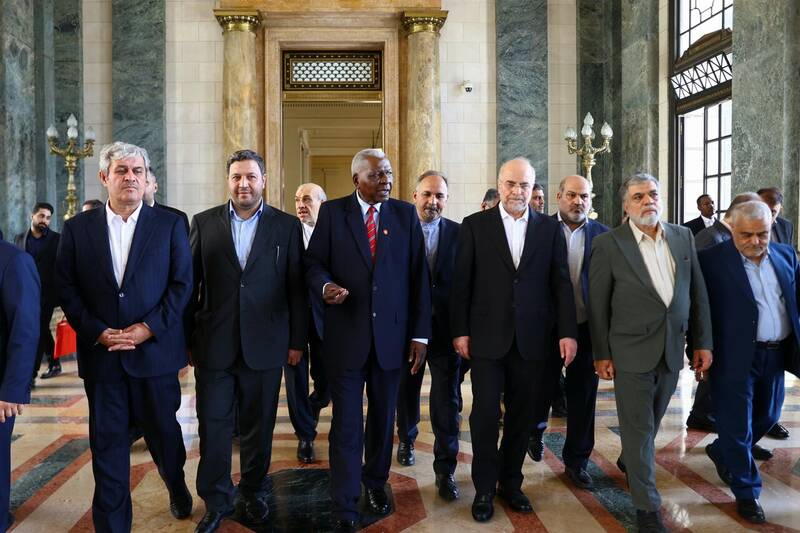 كوبا،روابط،مجلس،رئيس،كشور،قاليباف،مواضع،اشاره،اقتصادي