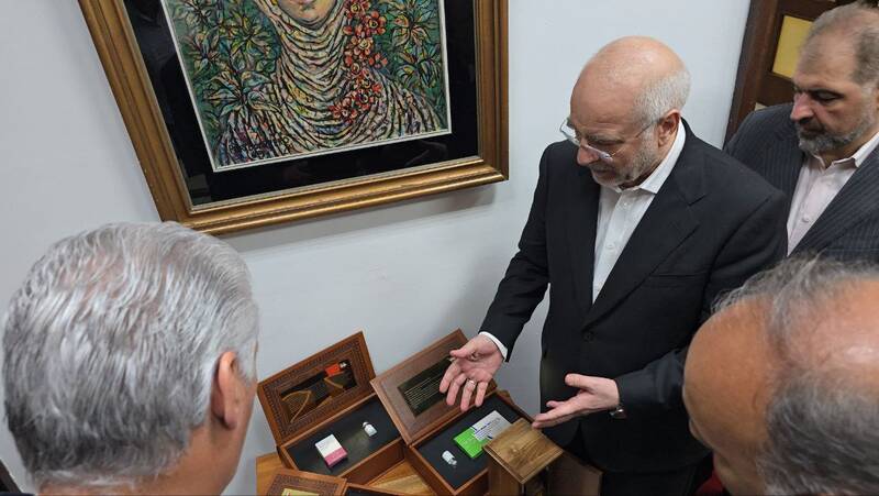 صنعت،قاليباف،تشخيص،رهبري،انقلاب،ايراني،آمريكا
