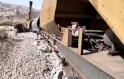 تصاویری از واگن‌های خارج‌شده از ریل در لرستان