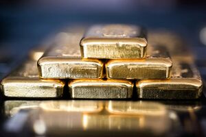 طلای جهانی همچنان در مسیر صعودی خود باقی ماند