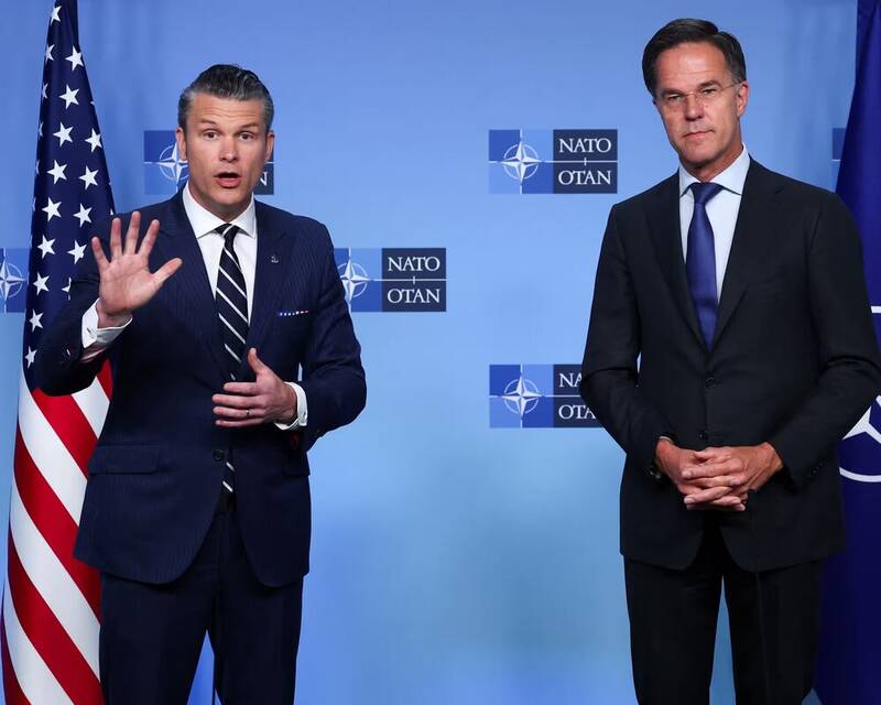 ناتو،درصد،ناخالص،داخلي،توليد،آمريكا،تعهد،دفاعي،هزينه،روته،دف ...