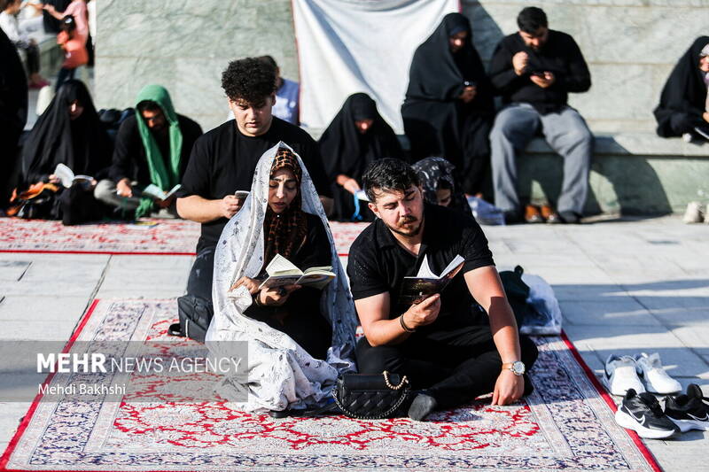 قرآئت دعای عرفه در حرم حضرت معصومه(س)