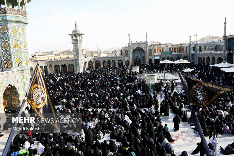 قرآئت دعای عرفه در حرم حضرت معصومه(س)