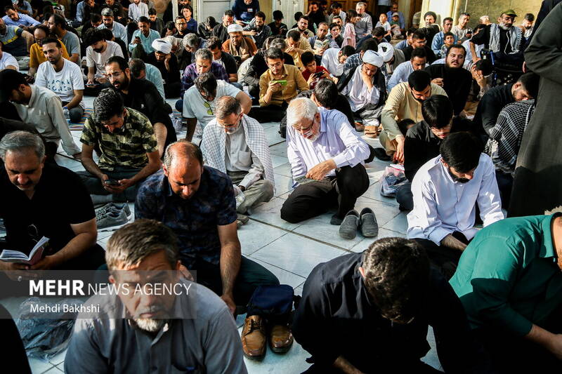 قرآئت دعای عرفه در حرم حضرت معصومه(س)