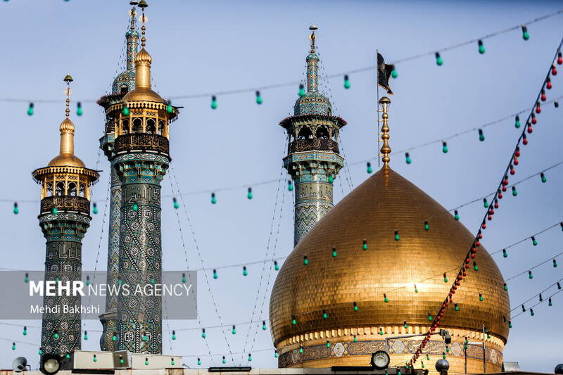 قرآئت دعای عرفه در حرم حضرت معصومه(س)