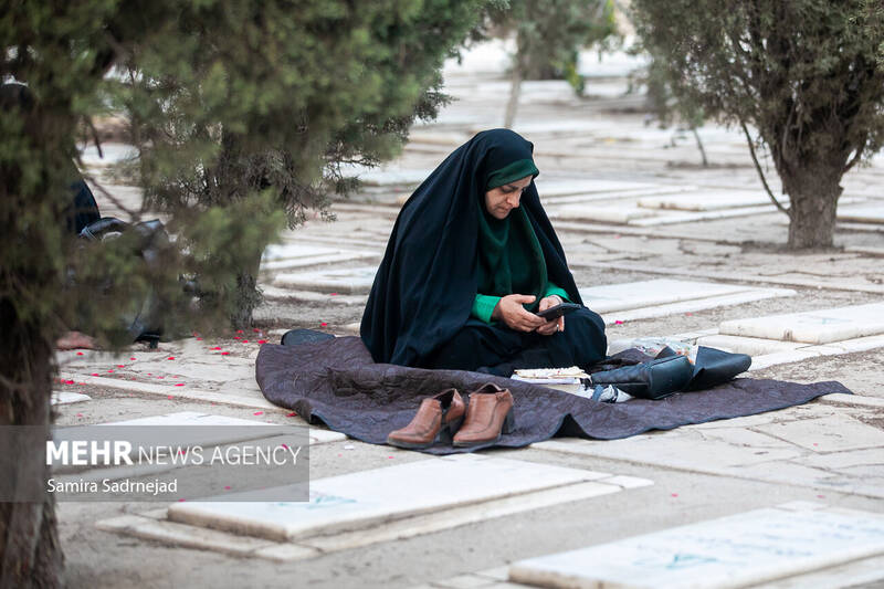 مراسم دعای عرفه در گلزار شهدای بهشت زهرا (س) تهران