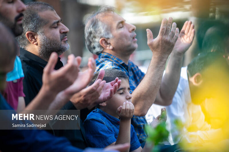 مراسم دعای عرفه در گلزار شهدای بهشت زهرا (س) تهران