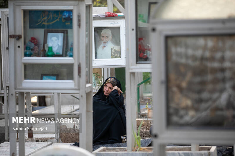 مراسم دعای عرفه در گلزار شهدای بهشت زهرا (س) تهران