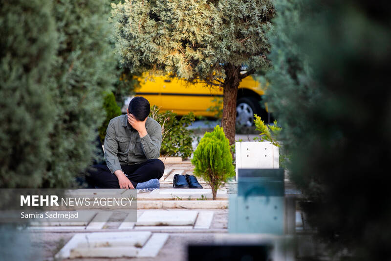 مراسم دعای عرفه در گلزار شهدای بهشت زهرا (س) تهران