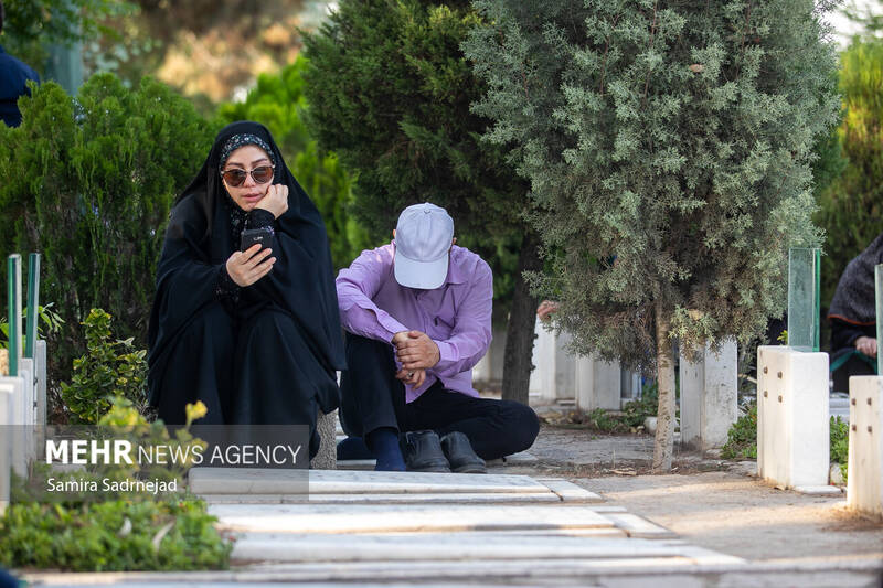 مراسم دعای عرفه در گلزار شهدای بهشت زهرا (س) تهران