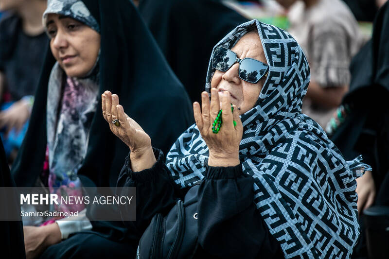 مراسم دعای عرفه در گلزار شهدای بهشت زهرا (س) تهران