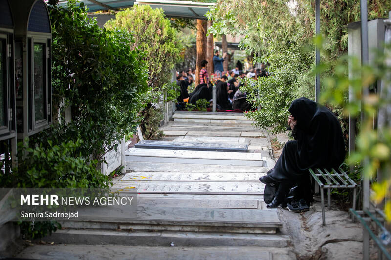 مراسم دعای عرفه در گلزار شهدای بهشت زهرا (س) تهران