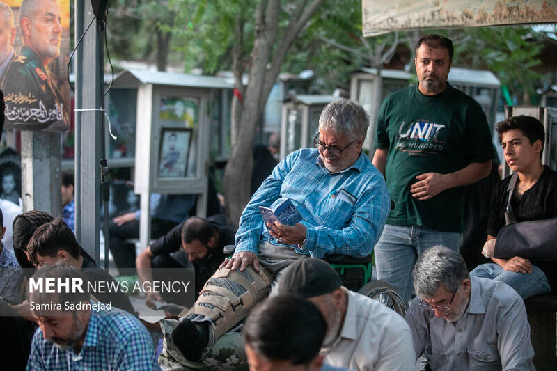 مراسم دعای عرفه در گلزار شهدای بهشت زهرا (س) تهران