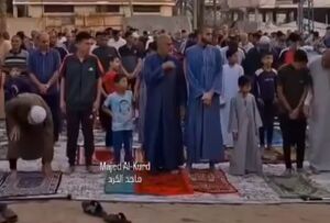 فیلم/ نماز عید قربان اهالی غزه در اطراف مسجد ویران شده یافا