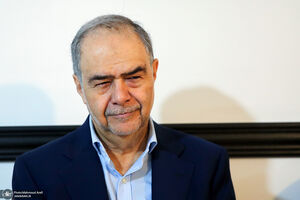 دیپلمات سابق: ایران نمیتواند / توضیح معنای دقیق فمینیسم توسط خانم آزاده صمدی! 2