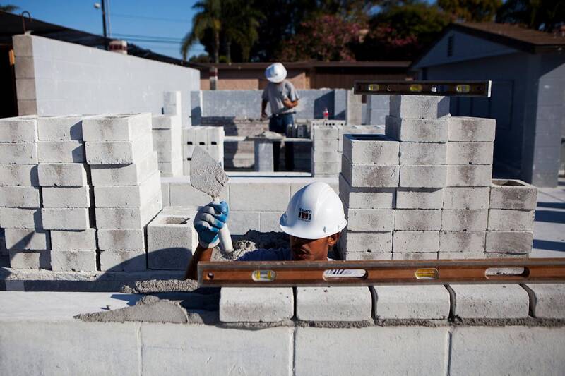 افزایش نگرانیها درباره آینده هزاران دانشجوی کمدرآمد در آمریکا