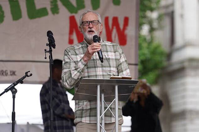 تظاهرات گسترده در لندن علیه ریاضت اقتصادی و سیاستهای ضد رفاه