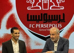 وحید امیری رسماً با پرسپولیس تمدید کرد