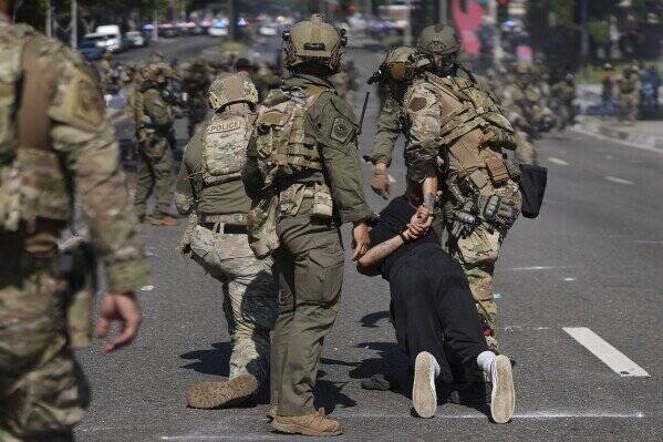 كاليفرنيا،مأموران،آمريكا،قانون،گارد،اعتراضات،مهاجرت،خشونت،ني ...