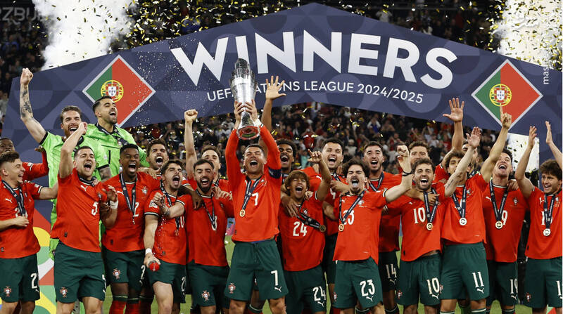 عکس/ جشن قهرمانی پرتغال در لیگ ملتهای اروپا