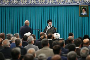 فیلم کامل بیانات رهبر انقلاب در دیدار نمایندگان مجلس