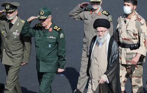 فیلم / تدابیر رهبر انقلاب در فرماندهی کل قوا (بخش اول)