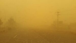 یزد توفانی میشود