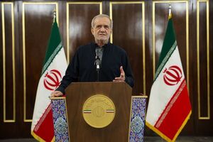 پاسخ مشروع و قدرتمند جمهوری اسلامی ایران، دشمن را از اقدام احمقانه خود پشیمان خواهد کرد / ضرورت پرهیز مردم از توجه به شایعات در جنگ روانی دشمن و همراهی و اعتماد به مسئولان