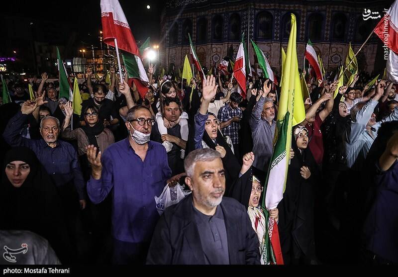 عکس / شادی مردم تهران پس از عملیات وعده صادق 3 22