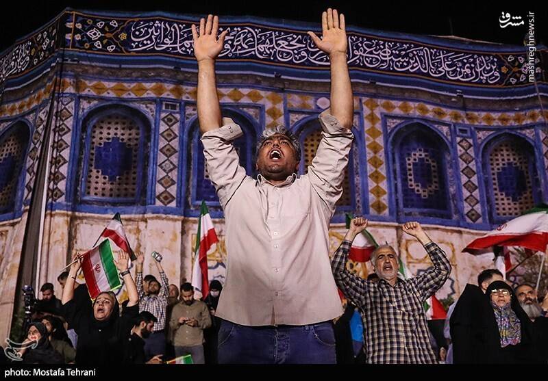 عکس / شادی مردم تهران پس از عملیات وعده صادق 3 14