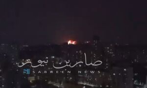 لحظه اصابت موشک دوم ایران به حیفا باگزارش زنده