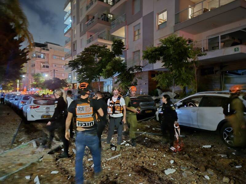 بیش از ۱۲۰ زخمی در پی حملات موشکی ایران در جنوب تلآویو