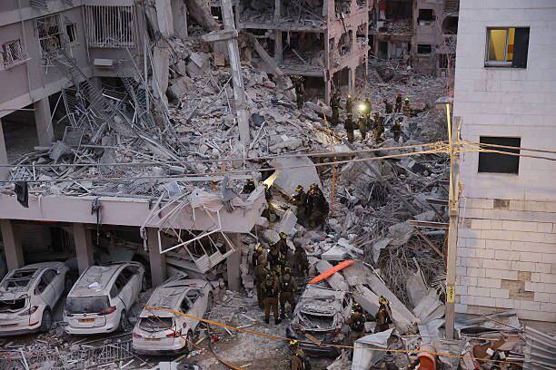 تلآویو:حجم ویرانیها بعد از حملات موشکی ایران غیر طبیعی است+عکس وفیلم