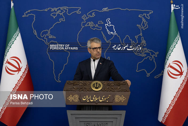 تصاویر شهدای غیر نظامی ایران در نشست خبری بقایی 15