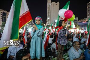 عکس/تجمع مردمی در میدان بیت المقدس مشهد