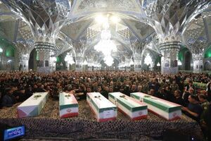 عکس/ مراسم وداع با پیکر شهدای خراسانی در حرم مطهر رضوی