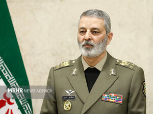 سرلشکر موسوی از پایگاه موشکی هوا فضای سپاه بازدید کرد