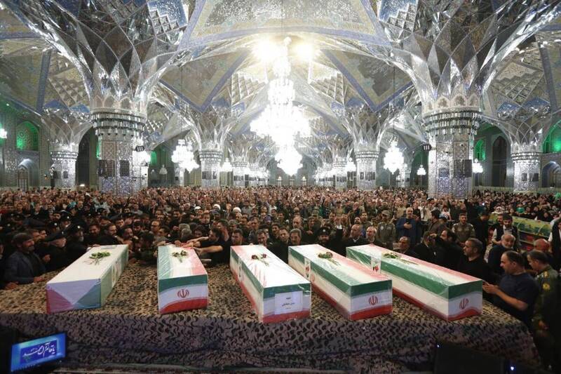 عکس/ مراسم وداع با پیکر شهدای خراسانی در حرم مطهر رضوی