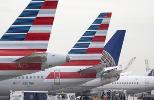 دو شرکت هواپیمایی آمریکا پروازهای خود را به قطر و امارات متوقف کردند