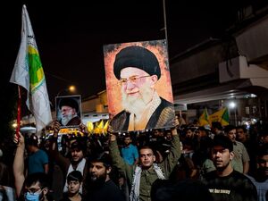 تجمع مردمی در بغداد برای بستن سفارت آمریکا