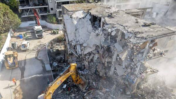 رسانههای اسرائیلی: ایران ادامه دهد، تمام میشویم