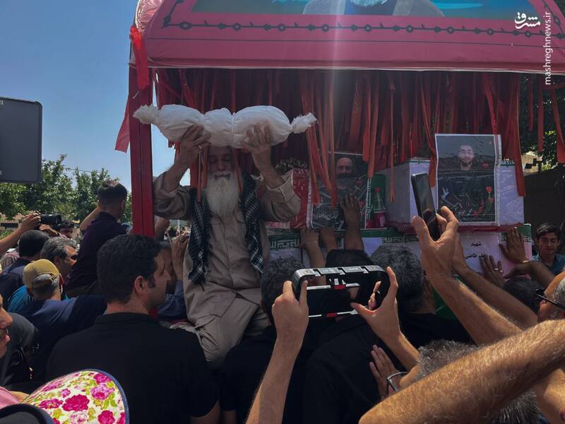 این عکس‌ها را وطن‌فروش‌ها باید ببینند