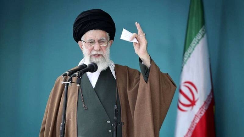 جنگ،تسليم،واژه،صداي،رهبر،انقلاب،مكث،ملت،ايران،موجوديت