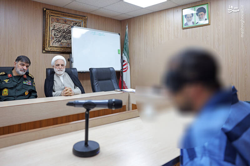 عکس/ حضور اژهای و سردار رادان در محل نگهداریِ عناصر وابسته به اسرائیل عکس/ حضور اژهای و سردار رادان در محل نگهداریِ عناصر وابسته به اسرائیل