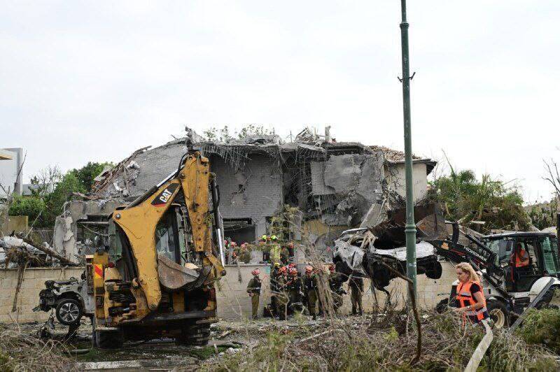 موج نوزدهم و بیستم عملیات "وعده صادق ۳" / حمله موشکی دومرحلهای ایران تل آویو و حیفا را به جهنم تبدیل کرد/ خیبر هم به میدان آمد +فیلم و عکس