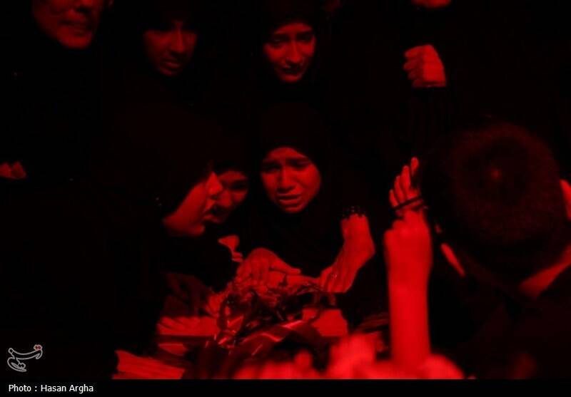 وداع باشکوه زنجانی‌ها با پیکر ۳ پاسدار شهید +عکس